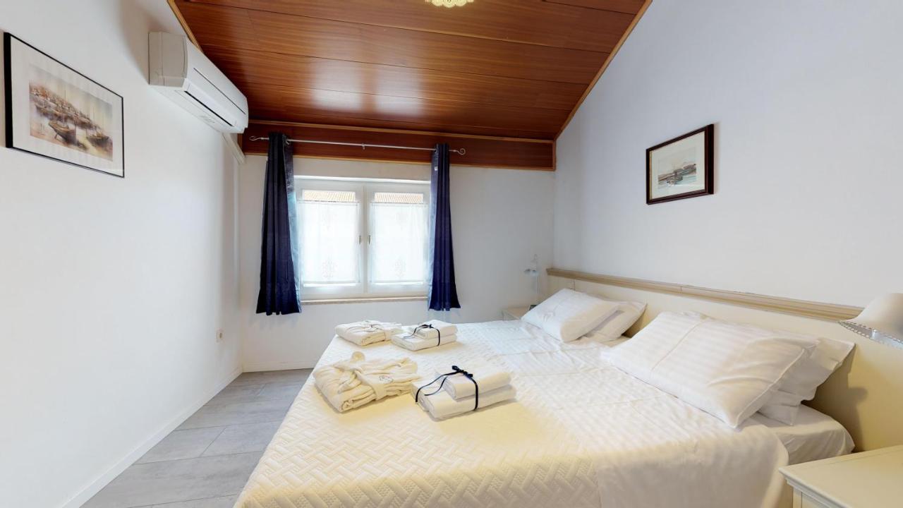 Lora Deluxe Superior 5 Star Apartment, Your Piece Of Heaven By The Sea & Park With Sea & Park View Novigrad  Exterior photo