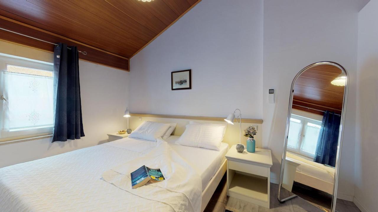 Lora Deluxe Superior 5 Star Apartment, Your Piece Of Heaven By The Sea & Park With Sea & Park View Novigrad  Exterior photo