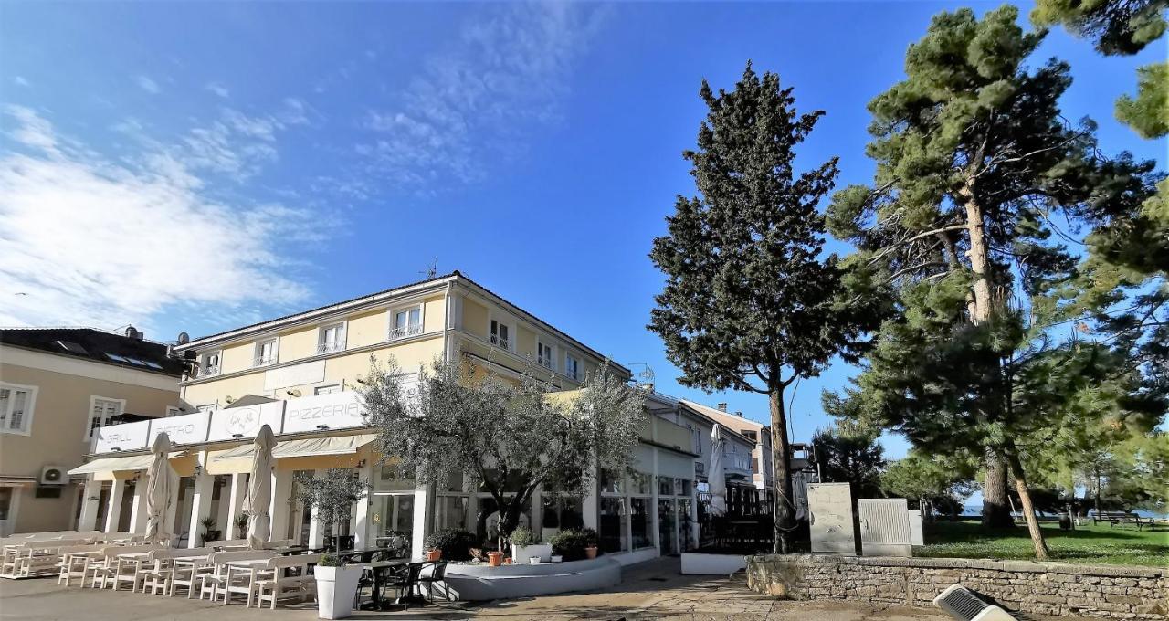 Lora Deluxe Superior 5 Star Apartment, Your Piece Of Heaven By The Sea & Park With Sea & Park View Novigrad  Exterior photo