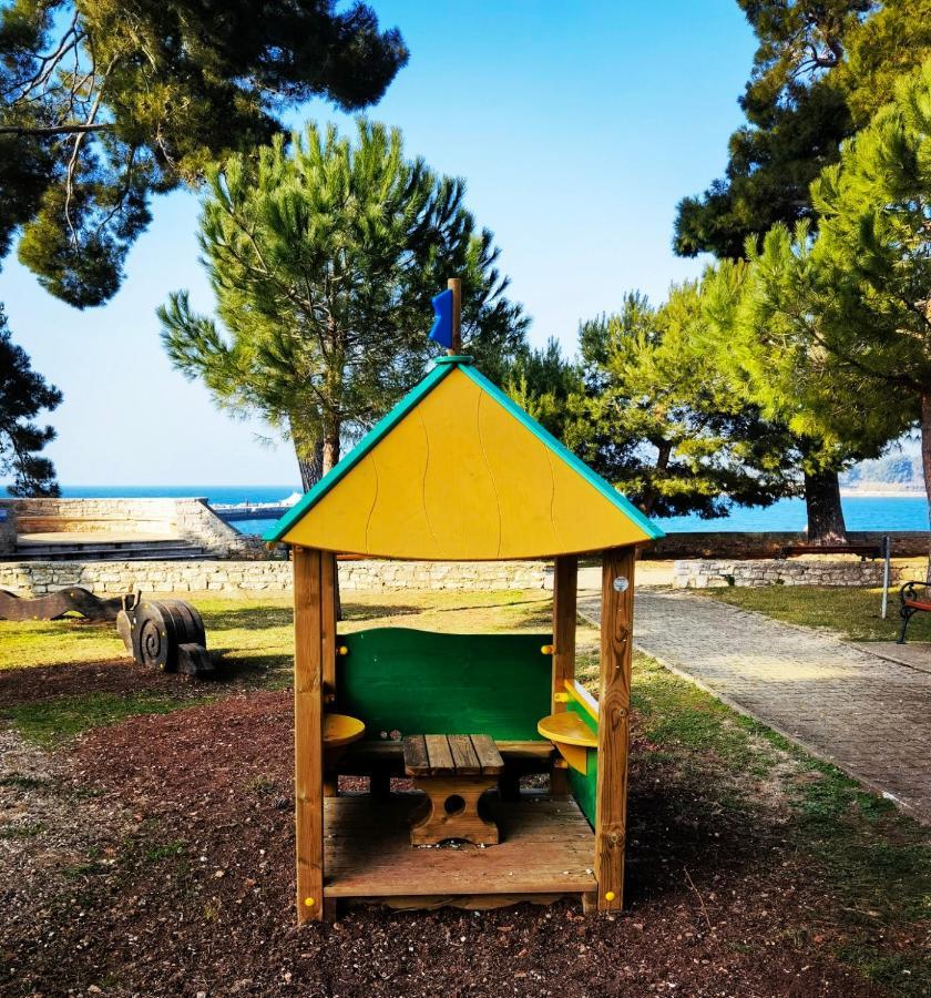 Lora Deluxe Superior 5 Star Apartment, Your Piece Of Heaven By The Sea & Park With Sea & Park View Novigrad  Exterior photo